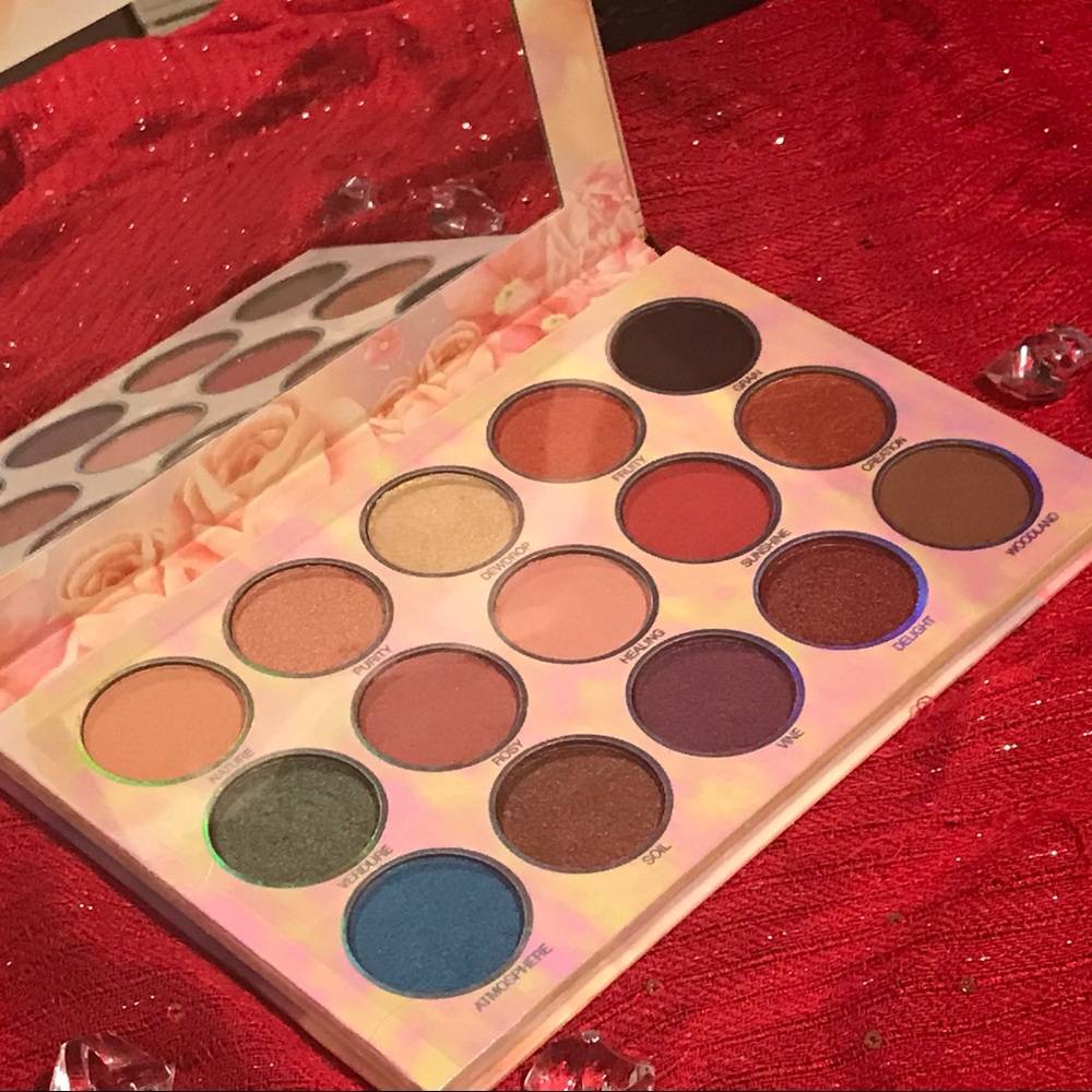 Eyeshadow palette